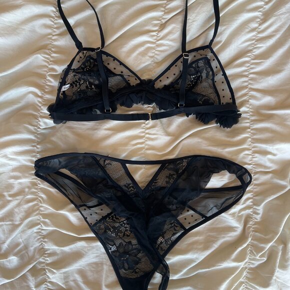 Etam IMPERTINENTE Triangle Bralette and Tanga Set - Picture 5 of 6